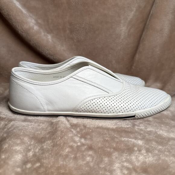 Marc By Marc Jacobs White Leather Almond Toe Slip On Sneakers Women's Sz 39 US 9 - Picture 1 of 8